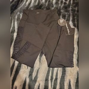 #122 🔥NWT active wear pants